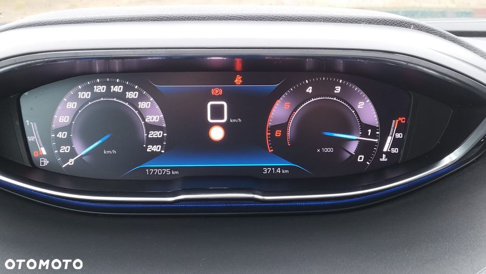 Peugeot 3008 1.5 BlueHDi Road Trip S&S - 23