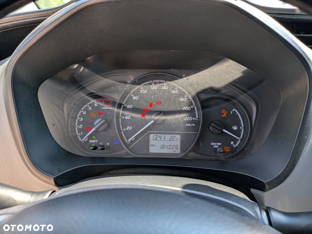 Toyota Yaris 1.5 Premium - 36