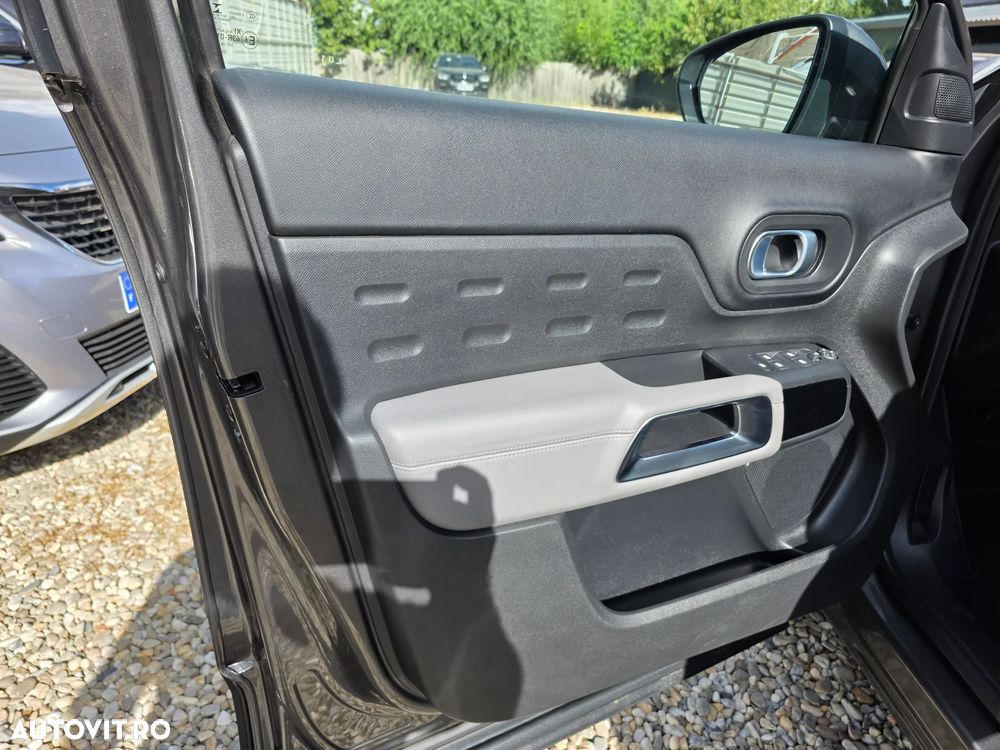 Citroën C5 Aircross 1.6 PHEV FWD 225 EAT8 Shine - 22