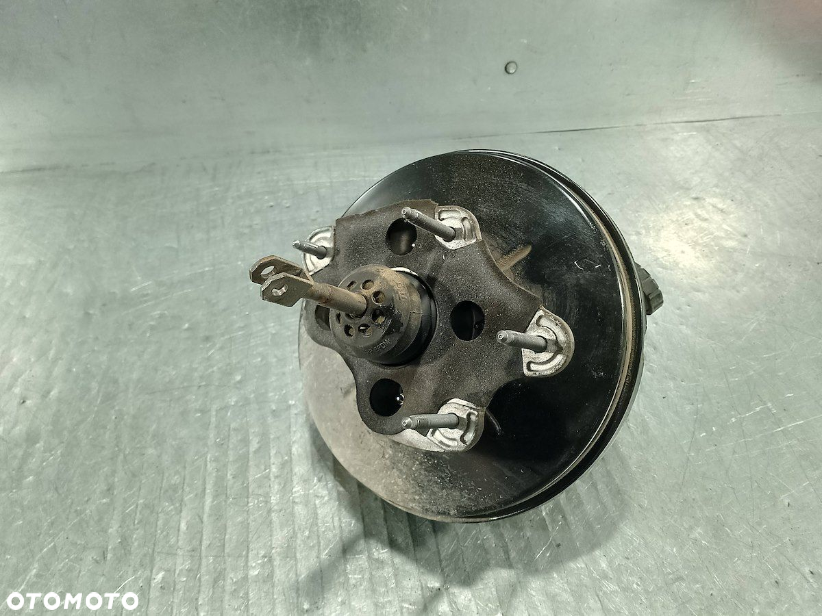SERWO HAMULCOWE RENAULT CLIO IV ( 12- ) 472103202R  1.5 dci - 3