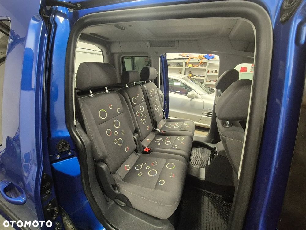 Volkswagen Caddy Comfortline BMT - 11