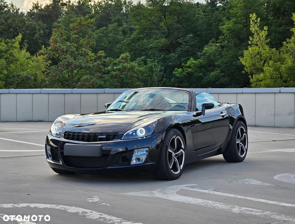 Opel GT 2.0 Turbo - 1