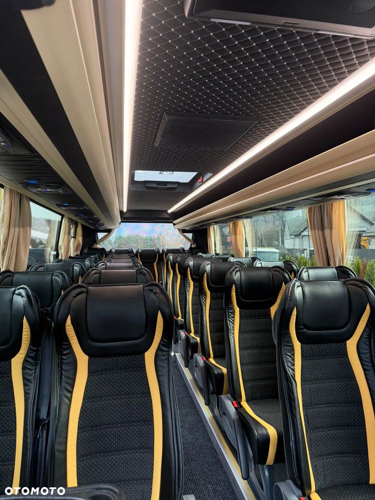 Mercedes-Benz Sprinter 519 - 8