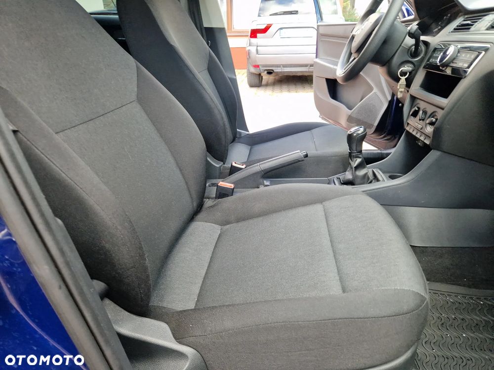 Skoda RAPID 1.2 TSI Ambition - 23
