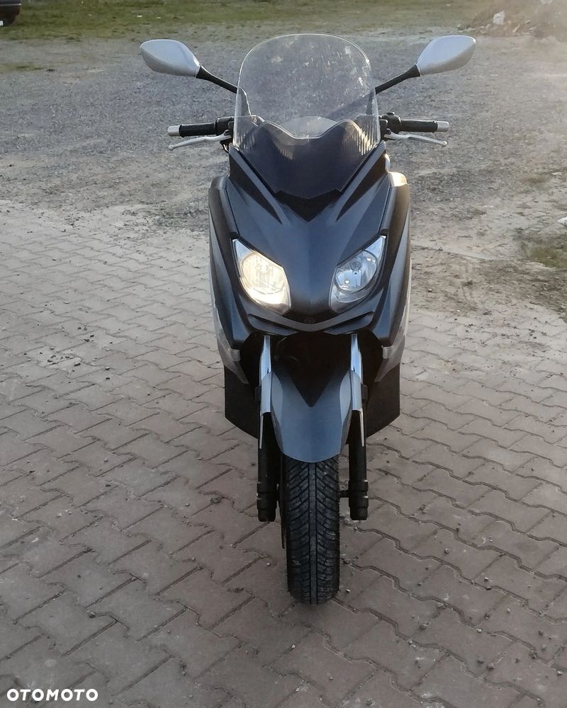 Yamaha X-max - 10