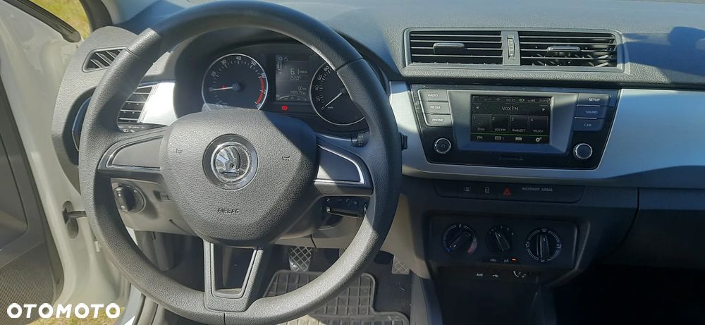 Skoda Fabia 1.0 TSI Active - 26