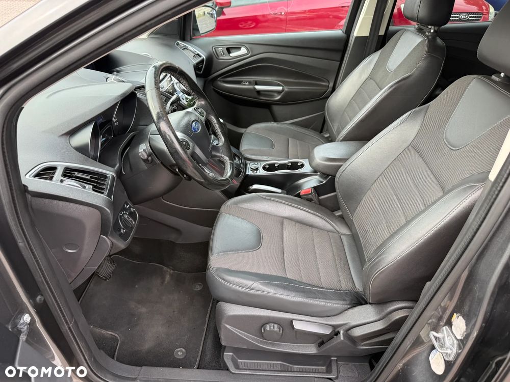 Ford Kuga - 11