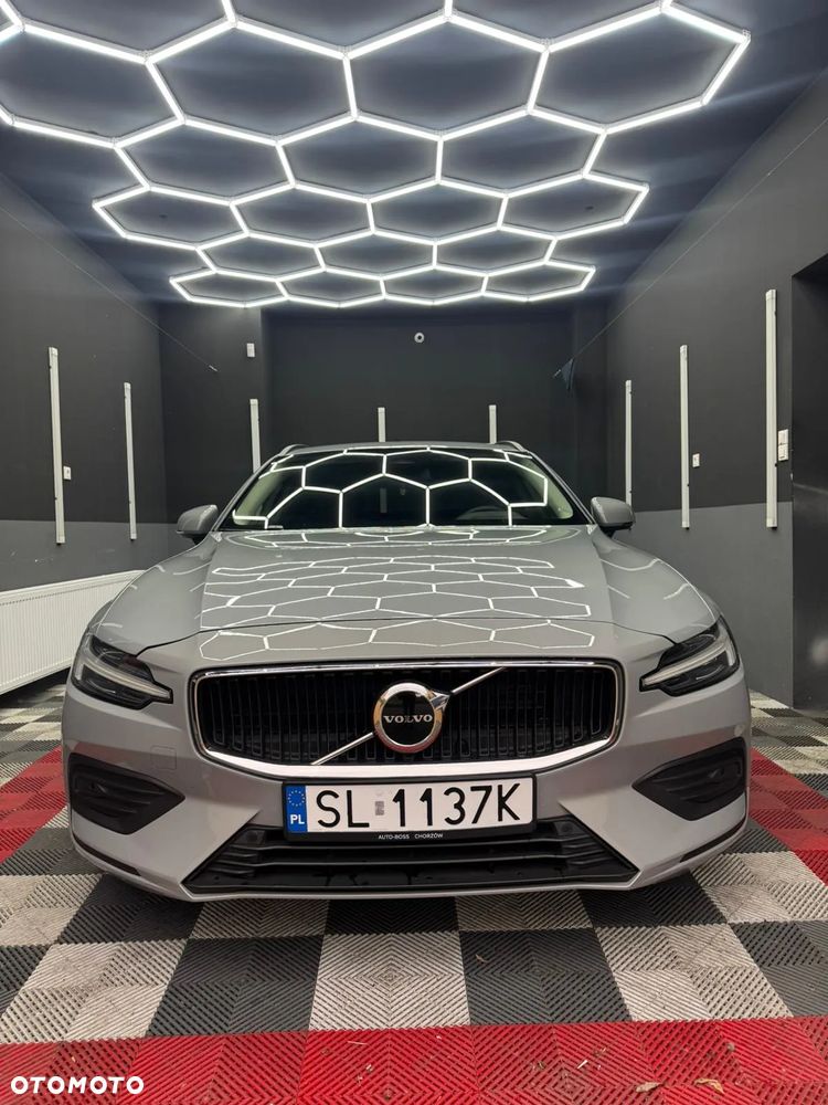 Volvo V60 B3 B Essential - 3