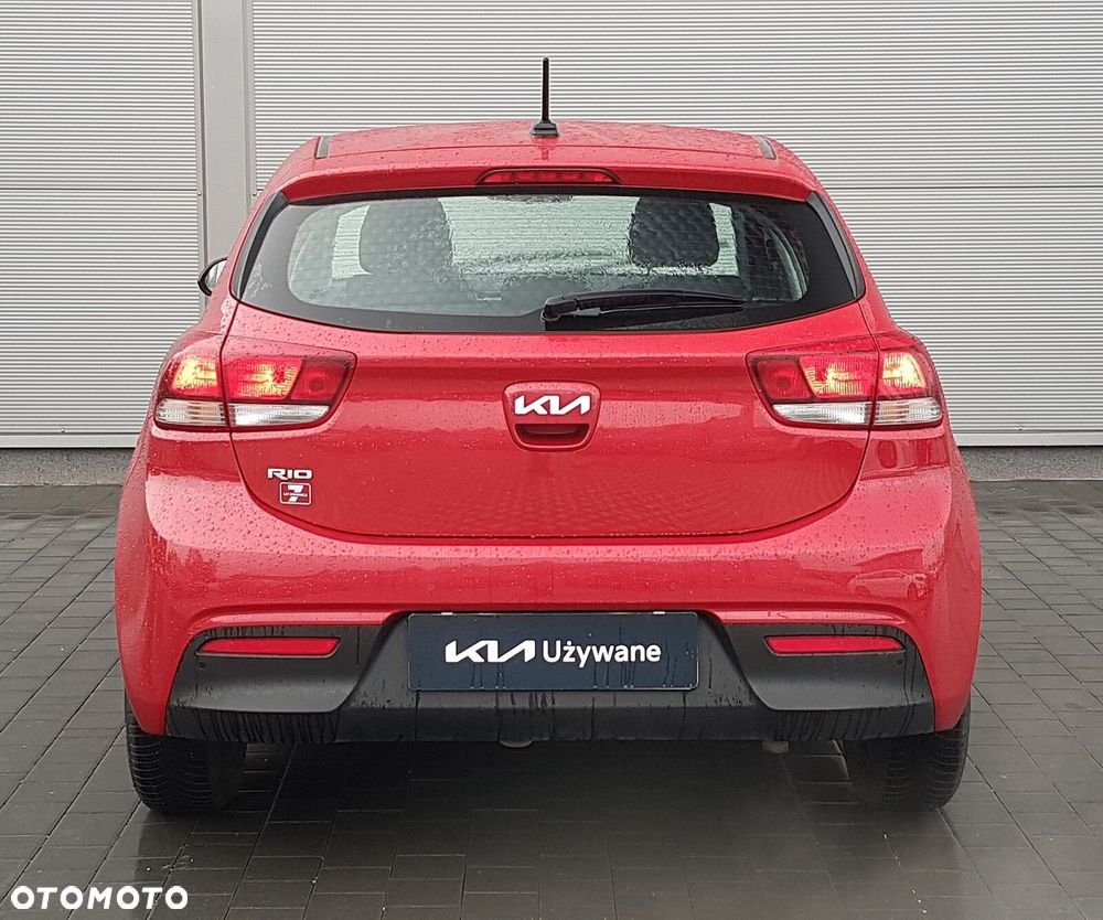 Kia Rio 1.2 M - 11