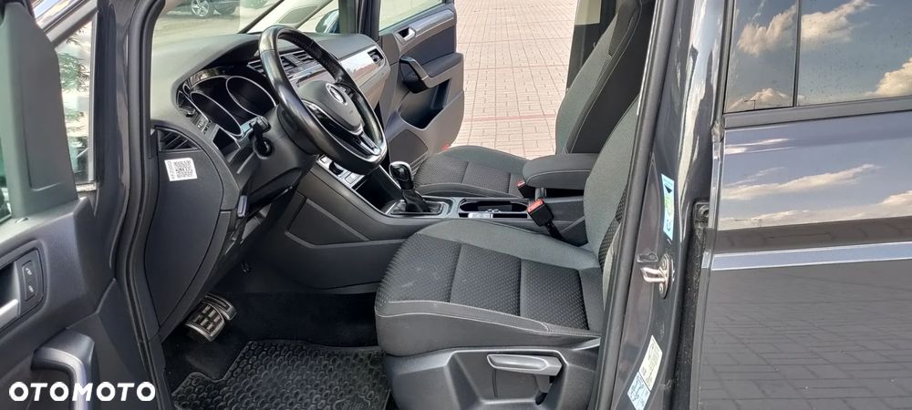 Volkswagen Touran 2.0 TDI SCR DSG ACTIVE - 13