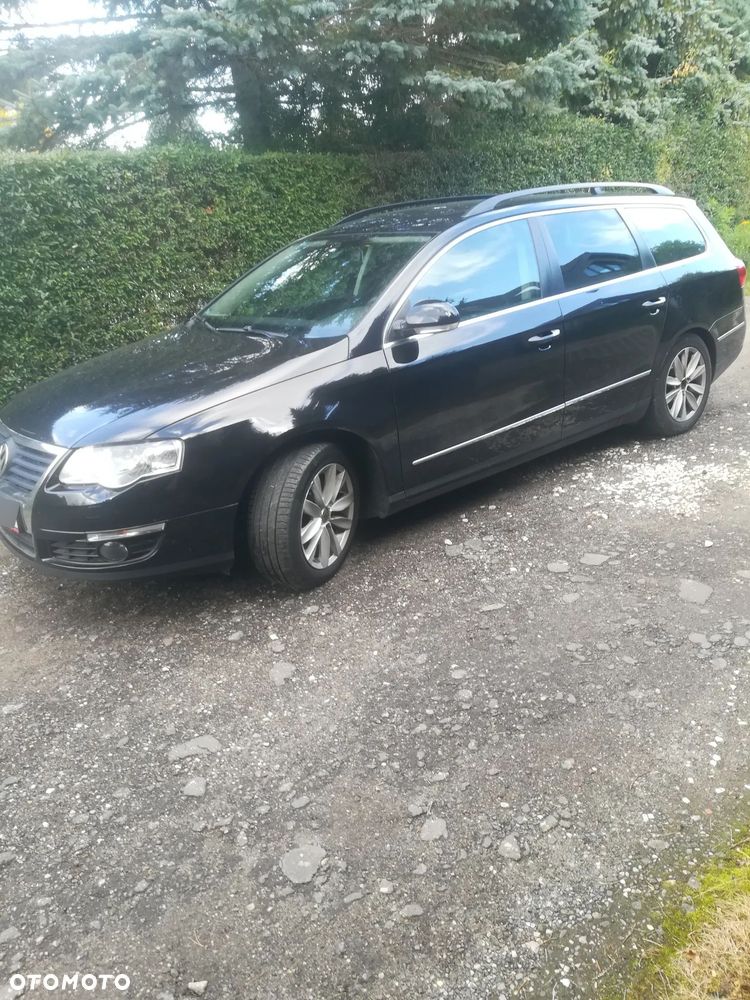 Volkswagen Passat - 1
