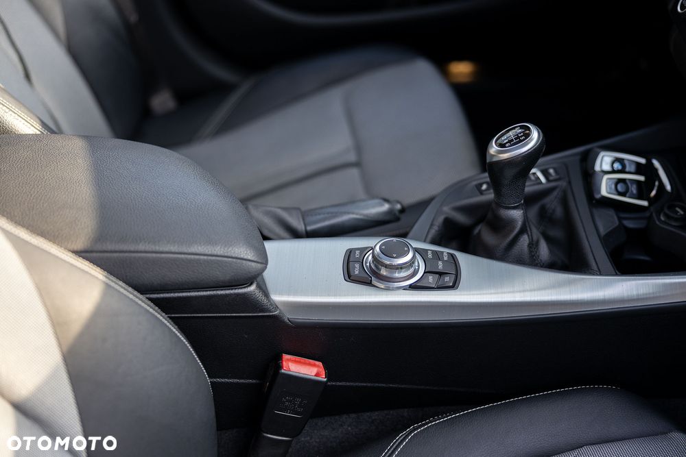 BMW Seria 1 118d Urban Line - 31