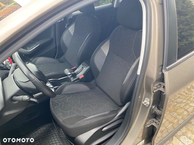 Peugeot 2008 - 15