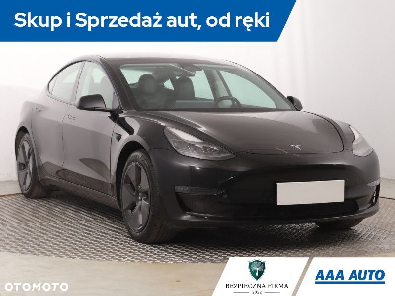 Tesla Model 3 - 3