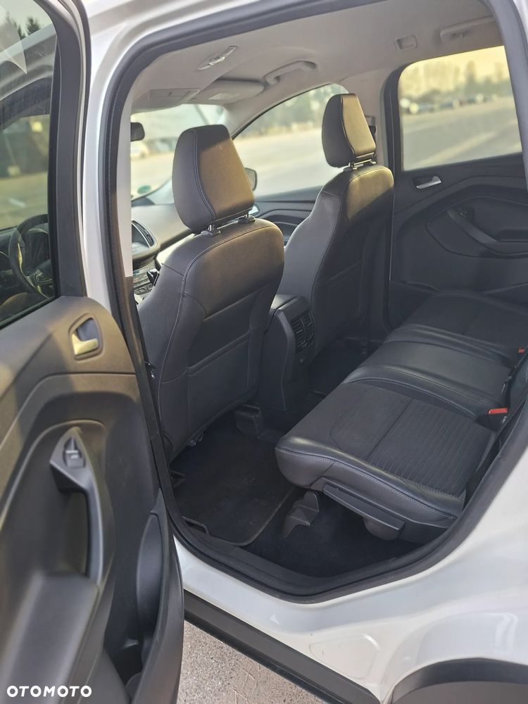 Ford Kuga 2.0 TDCi 4x4 Titanium - 19