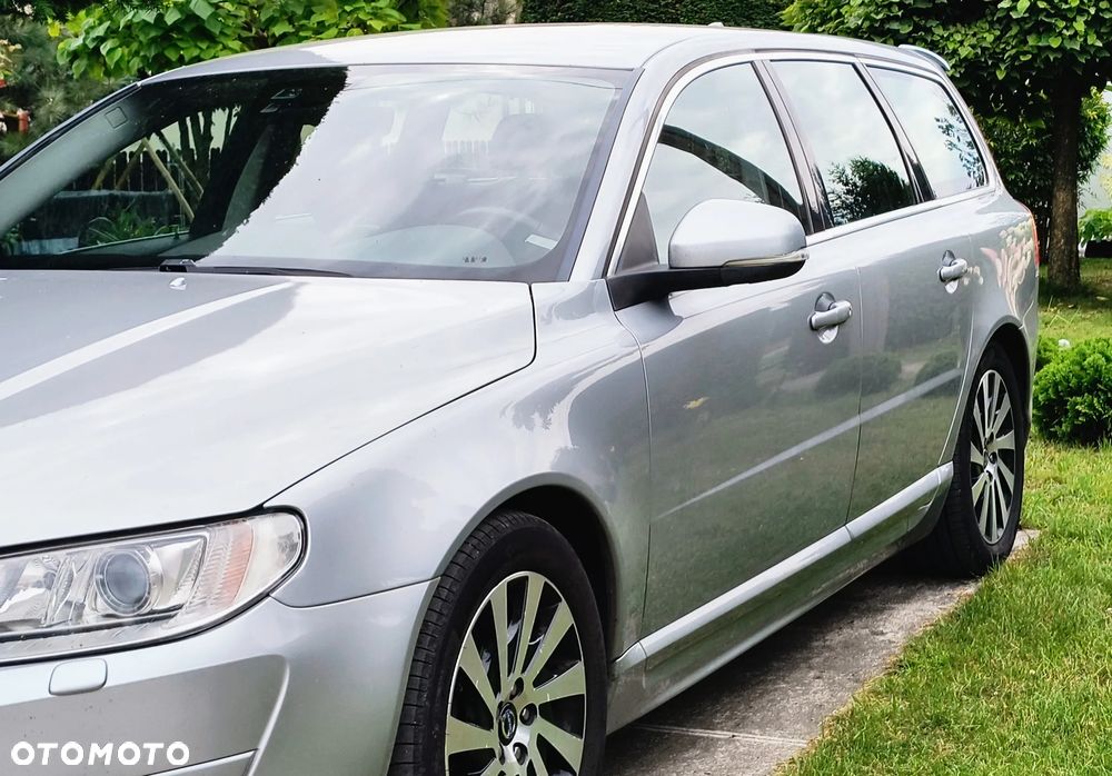 Volvo V70 D2 Momentum - 3
