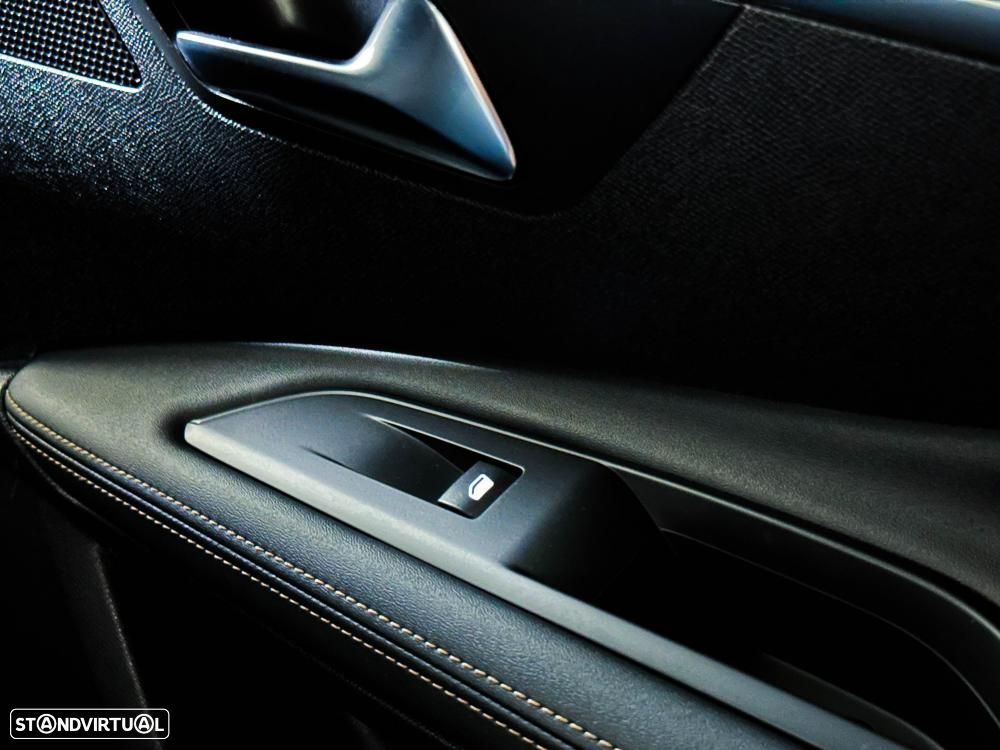 Peugeot 3008 1.6 PureTech GT EAT8 - 27