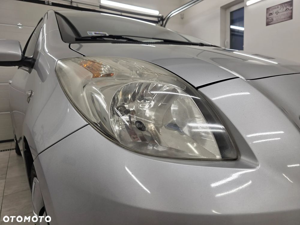 Toyota Yaris - 18