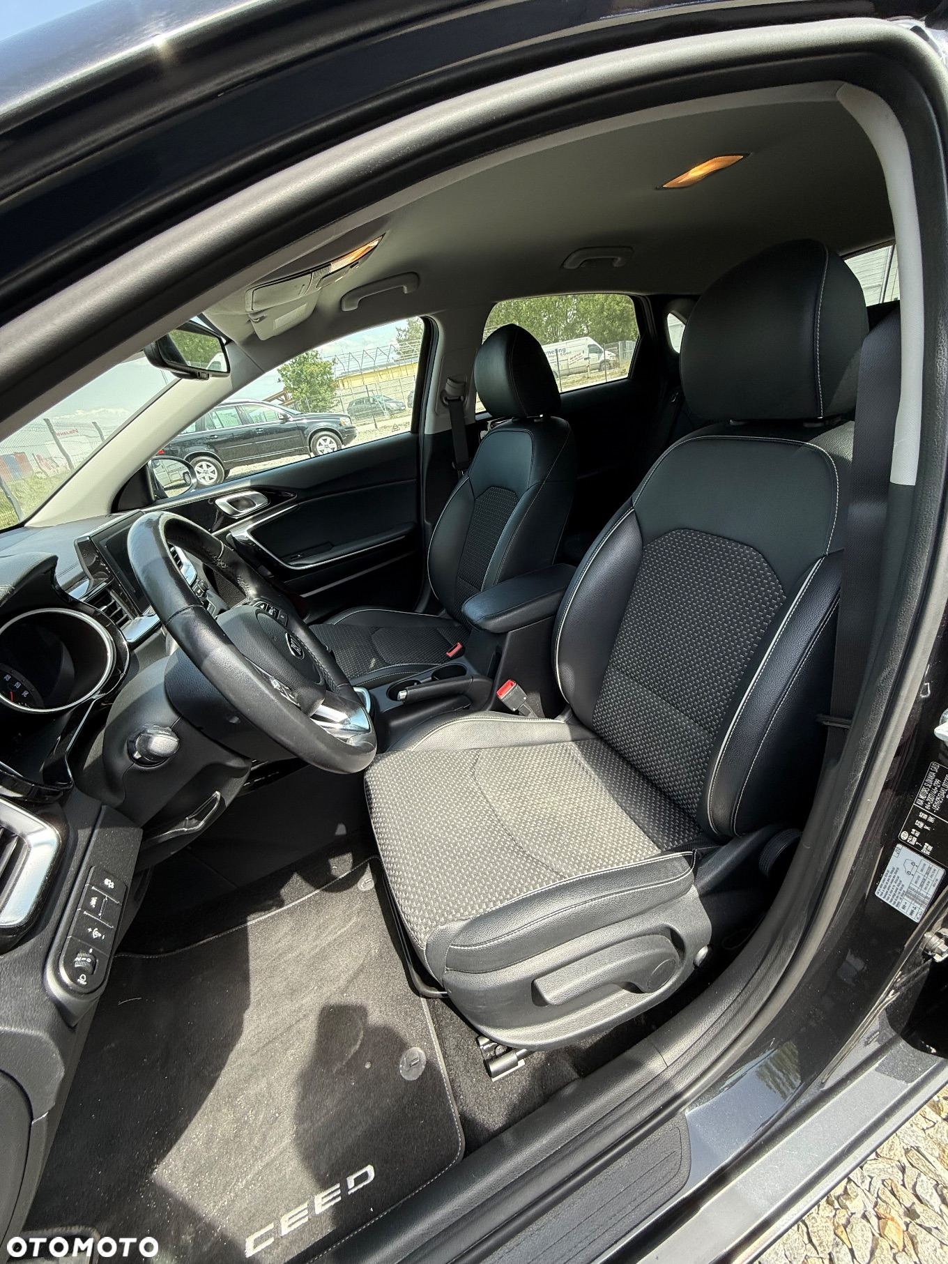 Kia Ceed 1.4 CVVT Attract - 8