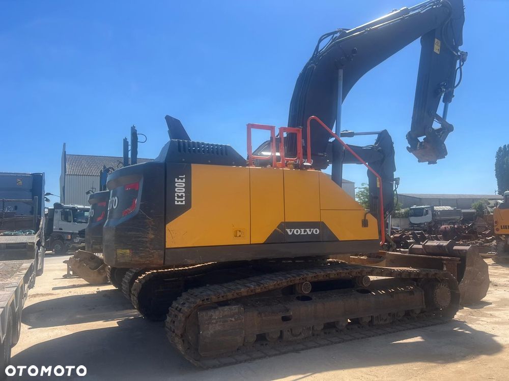 Volvo EC300EL EXCAVATOR - 1