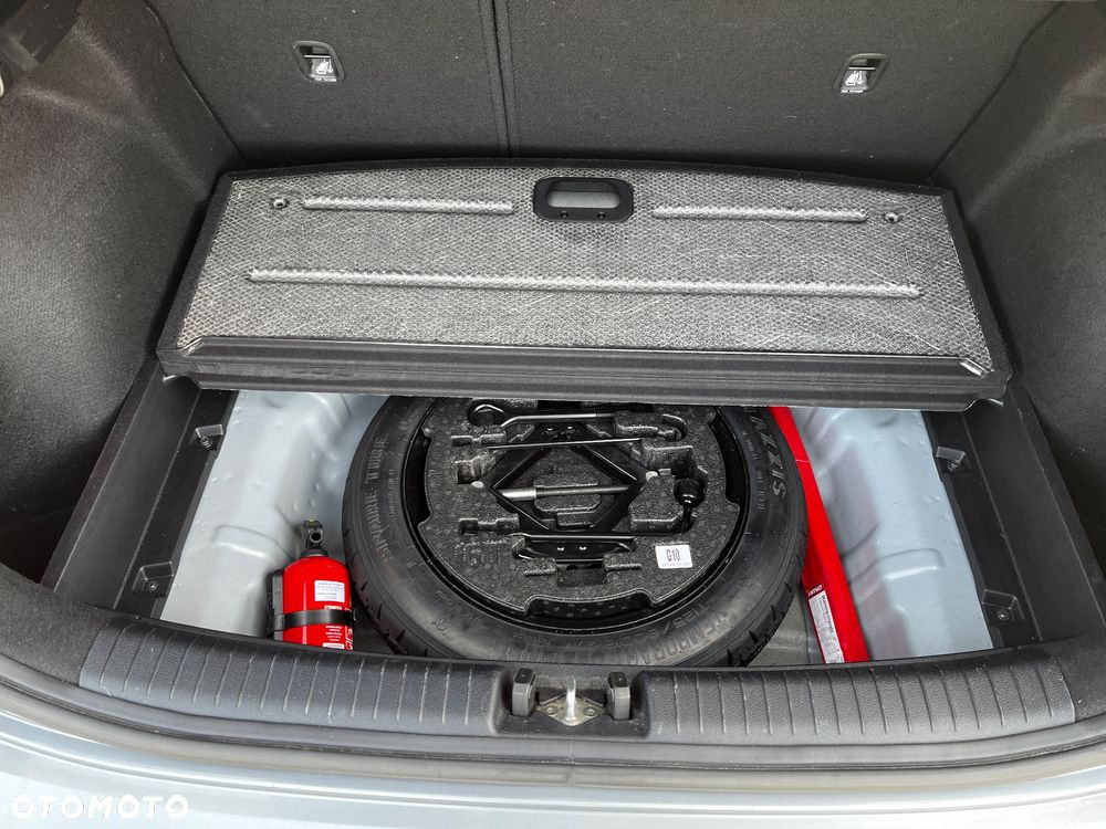 Kia Ceed - 10