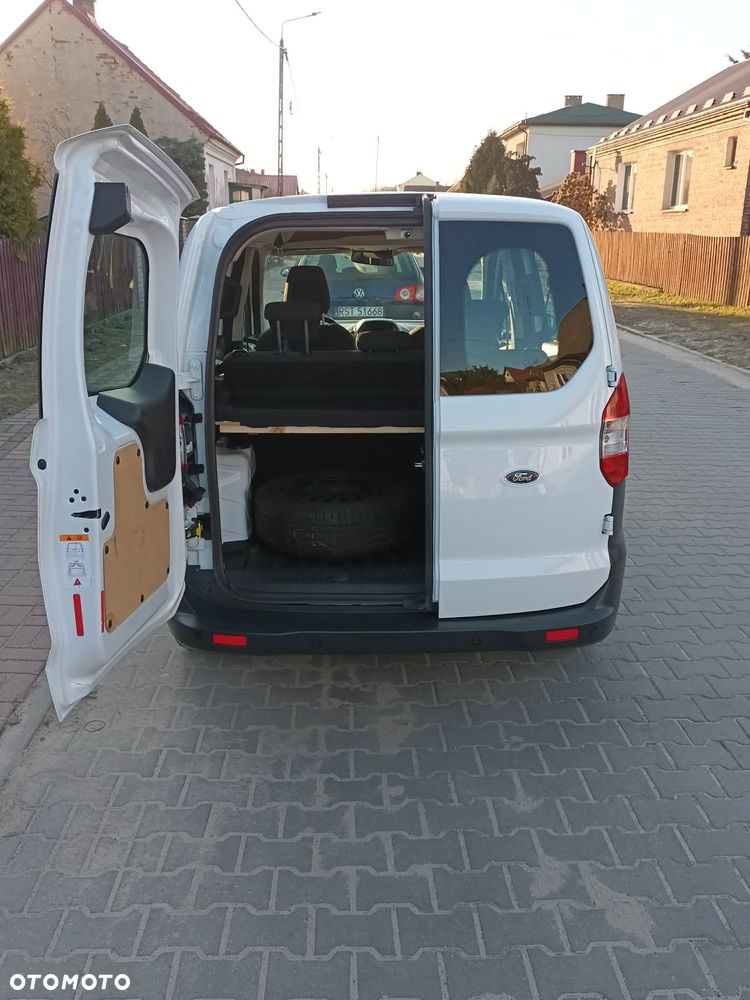 Ford Transit Courier - 8