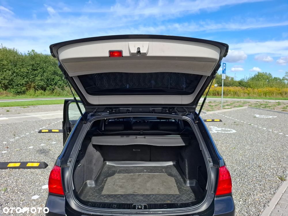 BMW Seria 3 318d - 8