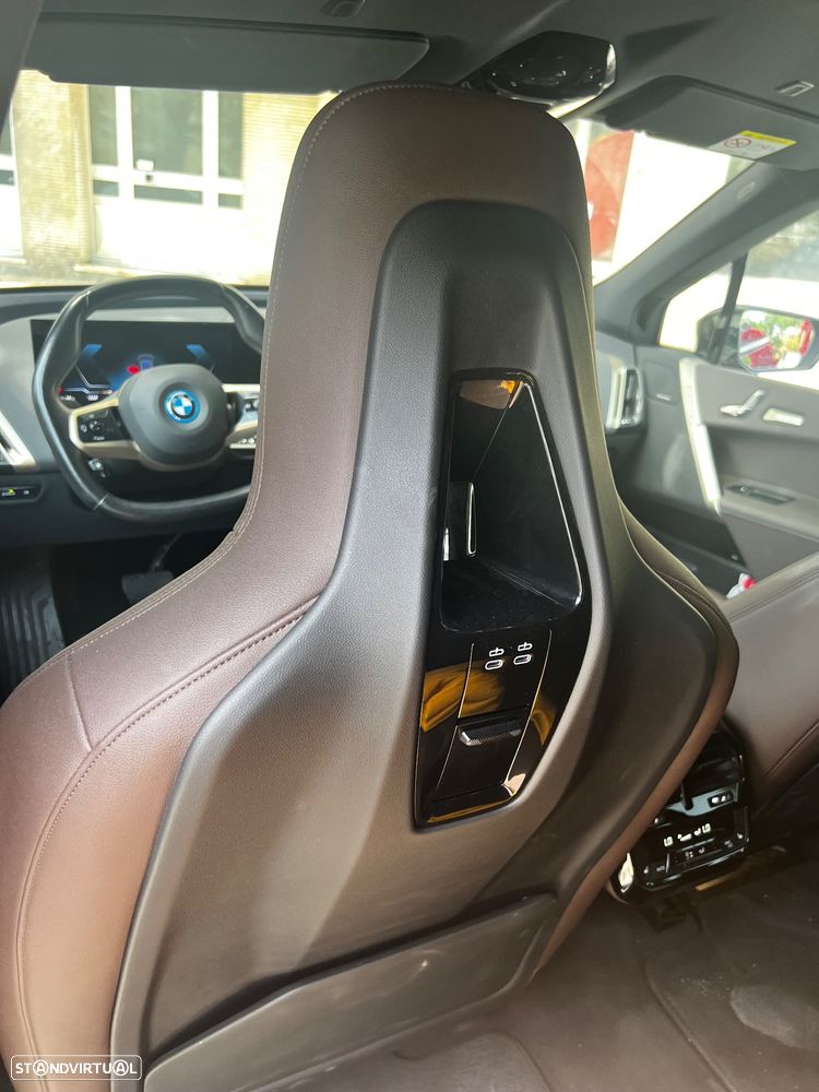 BMW iX xDrive 40 - 14