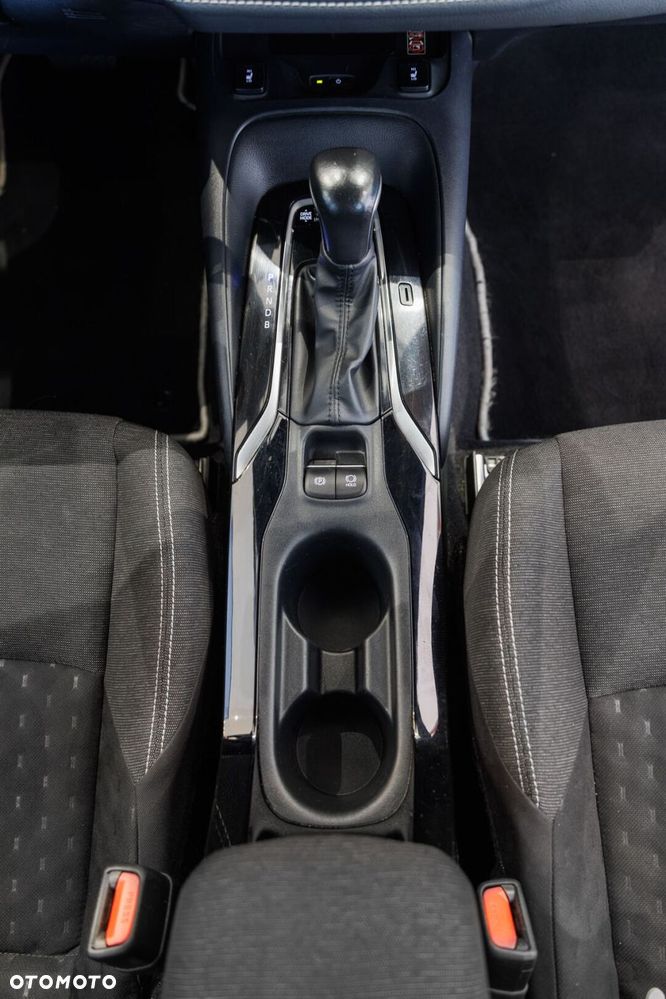 Toyota Corolla 1.8 Hybrid Comfort - 32