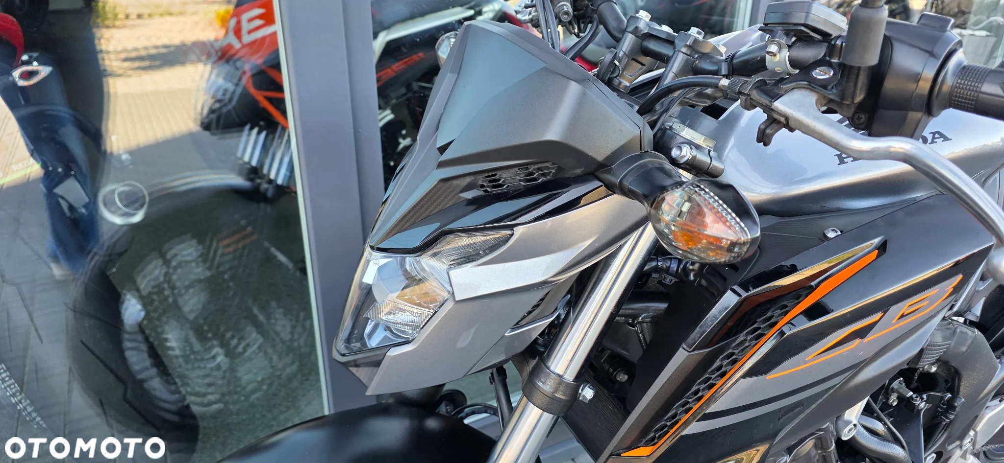 Honda CB - 32