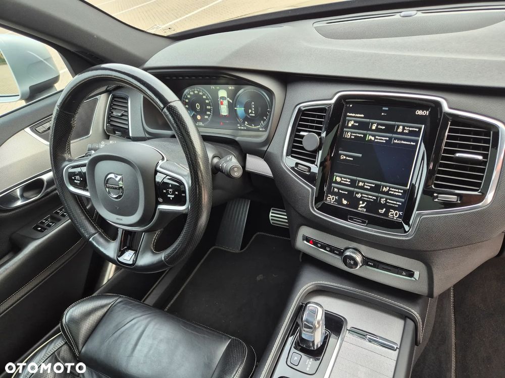 Volvo XC 90 - 22