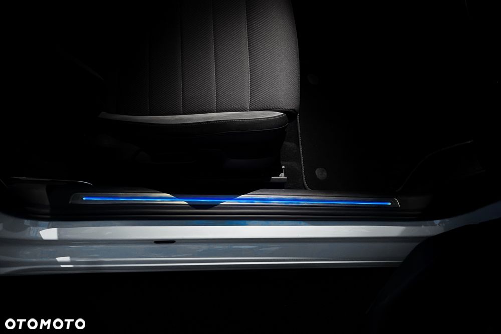 Volkswagen Golf R 2.0 TSI OPF 4Motion DSG - 23