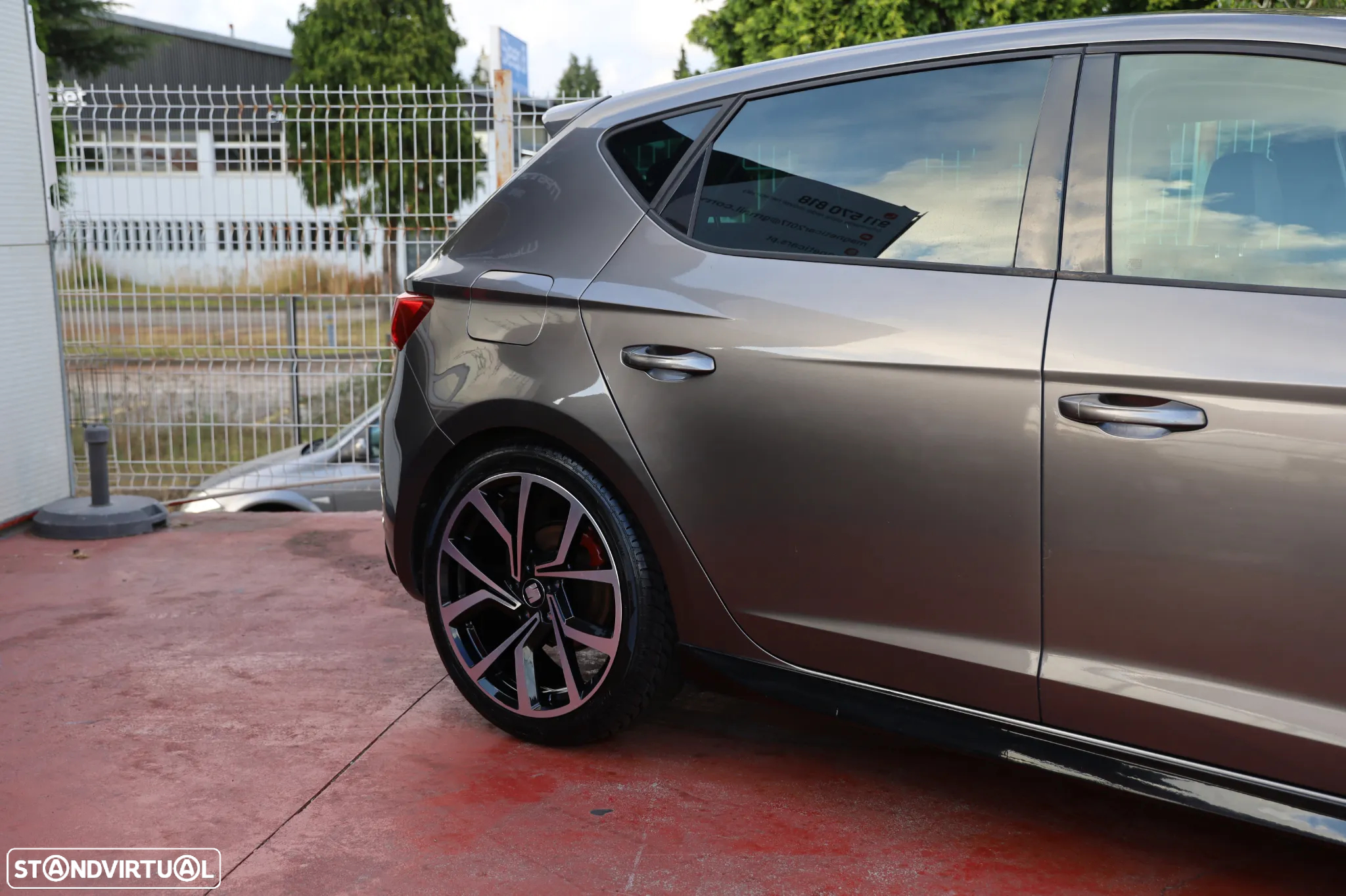 SEAT Leon 1.6 TDI S&S Style - 6