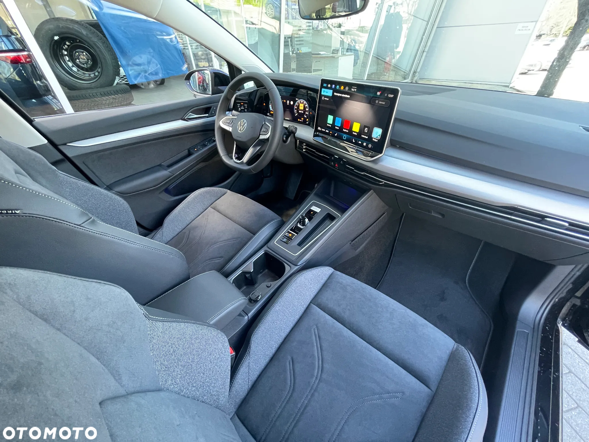 Volkswagen Golf - 15