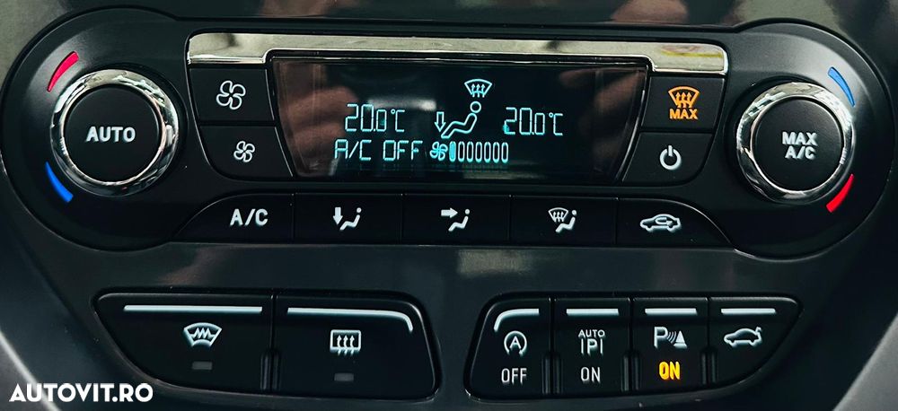 Ford Kuga 2.0 TDCi 4x4 Aut. ST-Line - 29