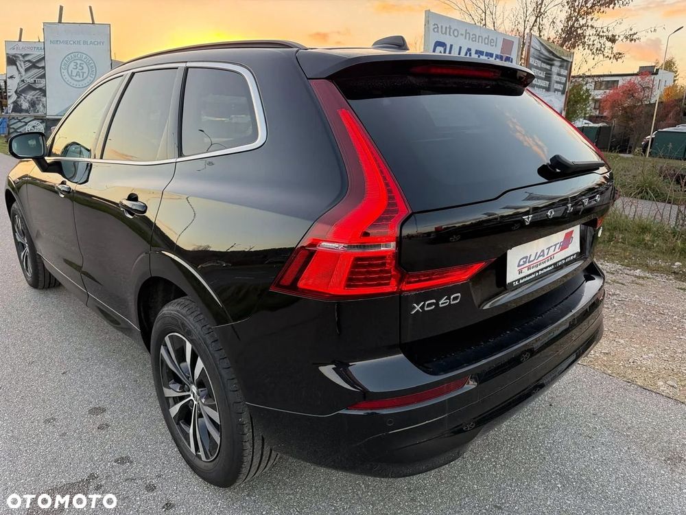 Volvo XC 60 B4 D Geartronic Momentum Pro - 3