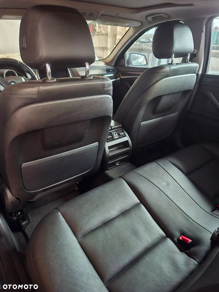 BMW Seria 5 528i Luxury Line - 7