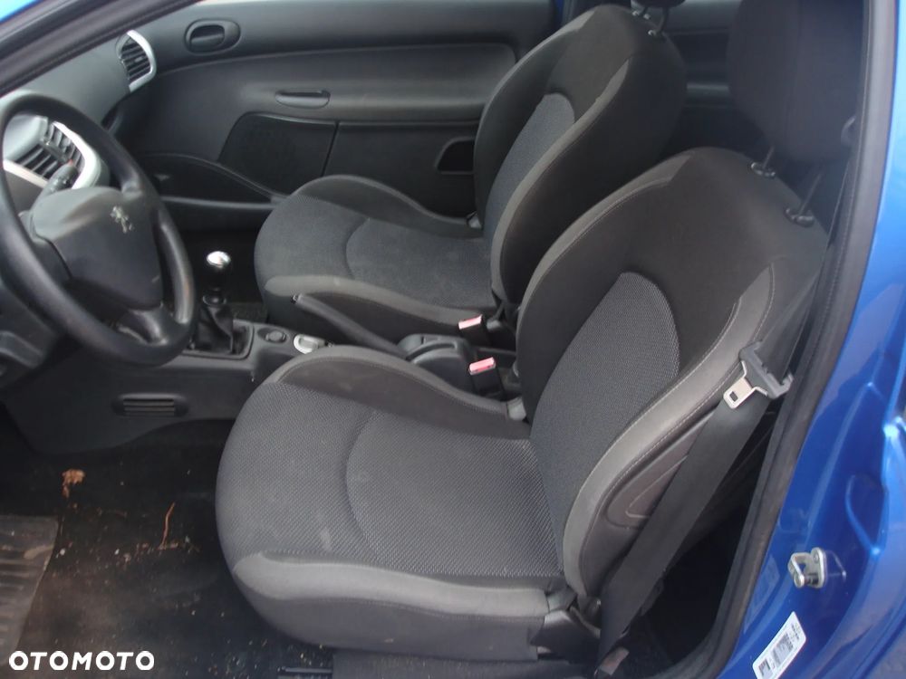 Peugeot 206 plus - 18