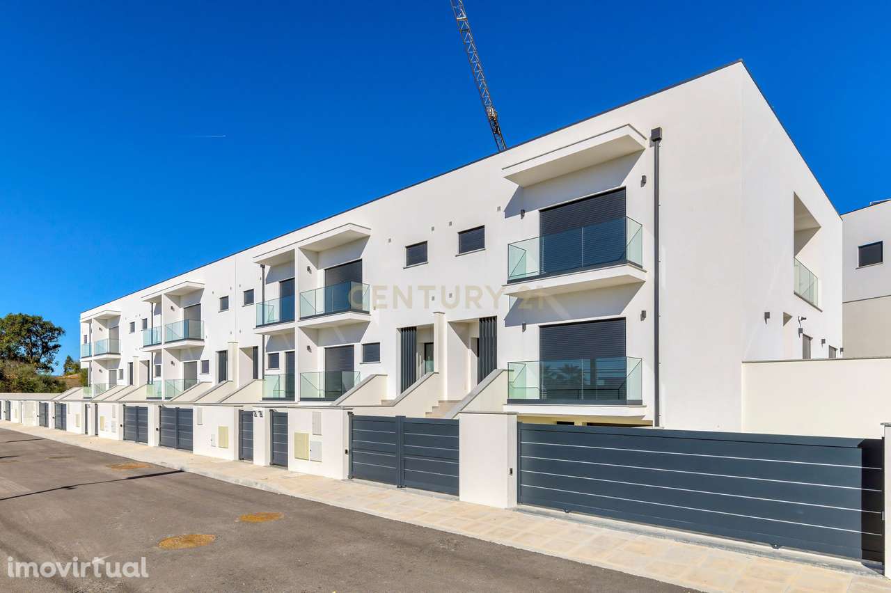 Condomínio Villas Mor || Moradia T4 - Segmento de Luxo || Aveiras de C - Grande imagem: 2/60