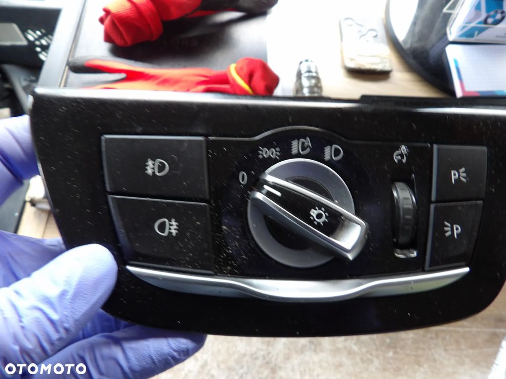 BMW - G30,G31 - WŁĄCZNIK , PRZEŁĄCZNIK ŚWIATEŁ - DEMONTAŻ - EUROPA - 6841883 - 2