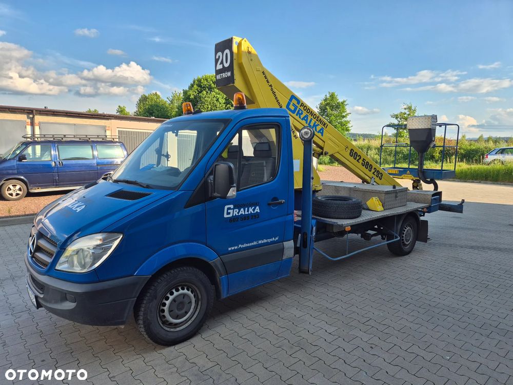 Mercedes-Benz Sprinter - 5