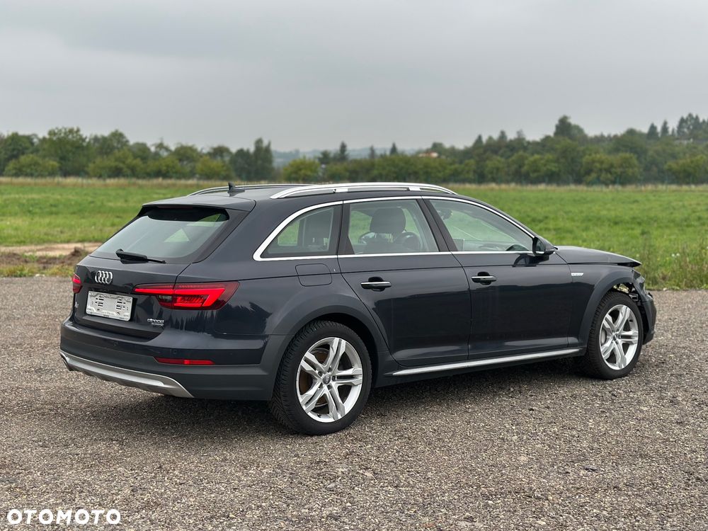 Audi A4 Allroad - 11