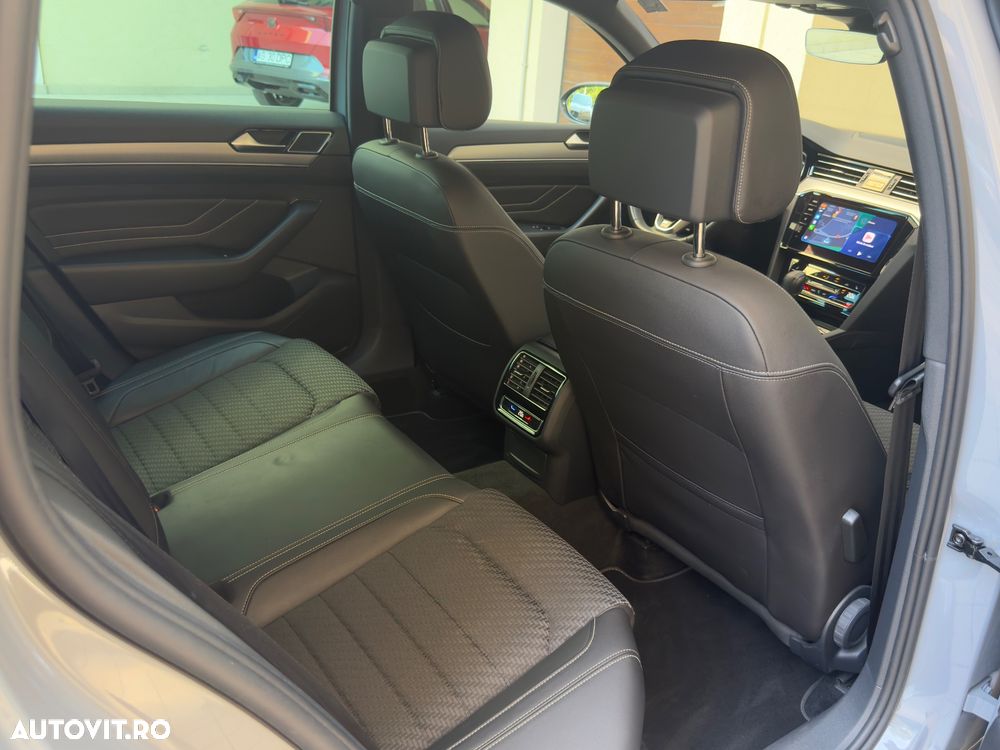 Volkswagen Passat 2.0 TDI SCR DSG R-Line - 21