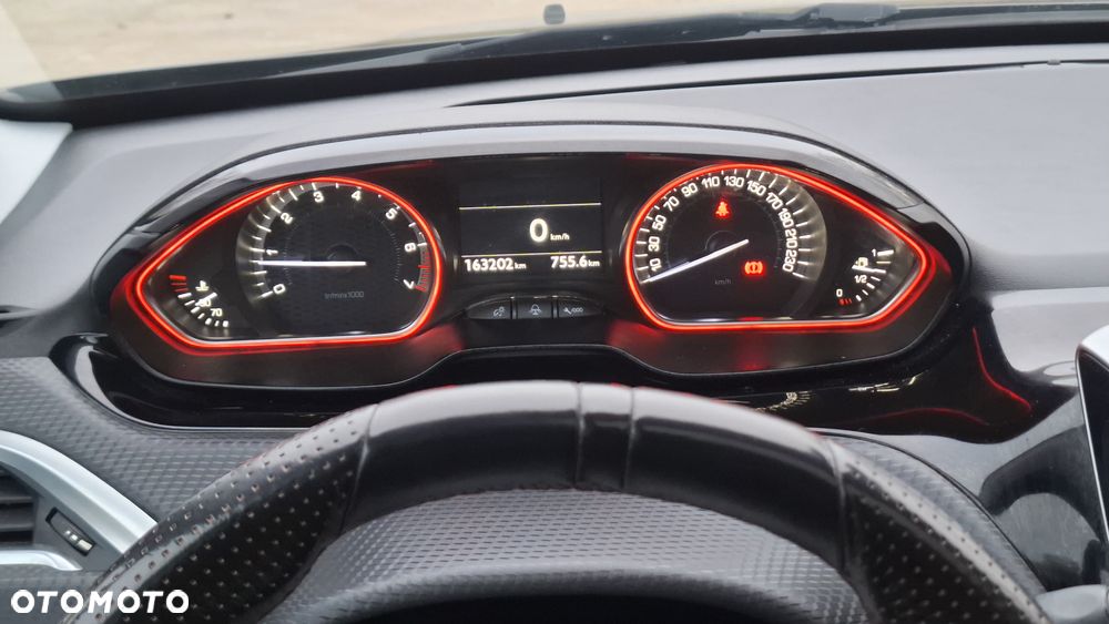 Peugeot 2008 PureTech 130 GPF Stop&Start Crossway - 24