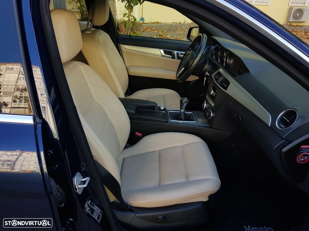 Mercedes-Benz C 220 - 39
