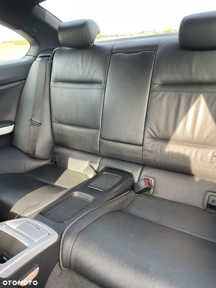 BMW Seria 3 320i - 11