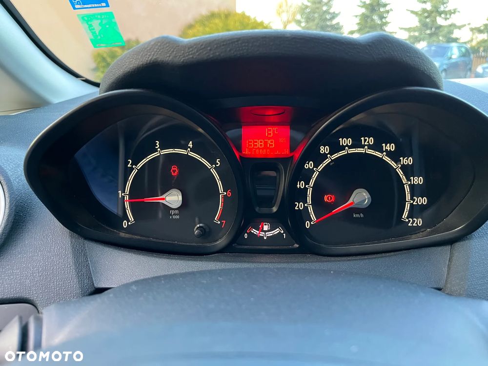 Ford Fiesta 1.25 Champions Edition - 13