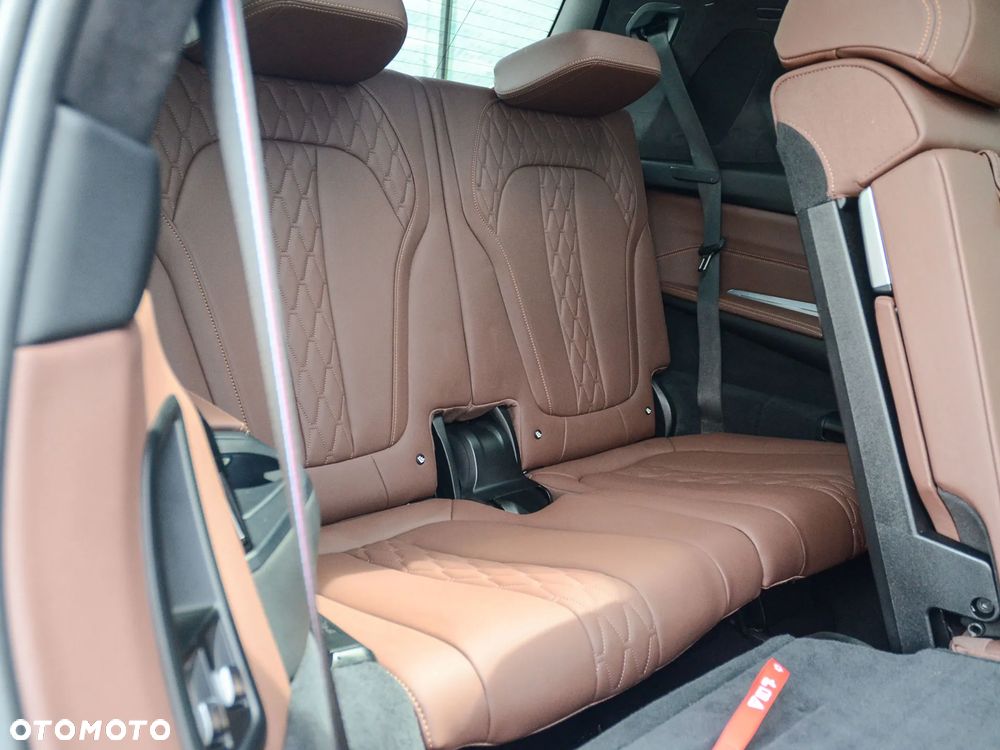 BMW X7 M60i xDrive mHEV sport - 35