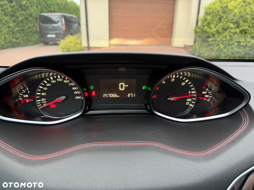 Peugeot 308 BlueHDi 150 Stop & Start GT-Line Edition - 29