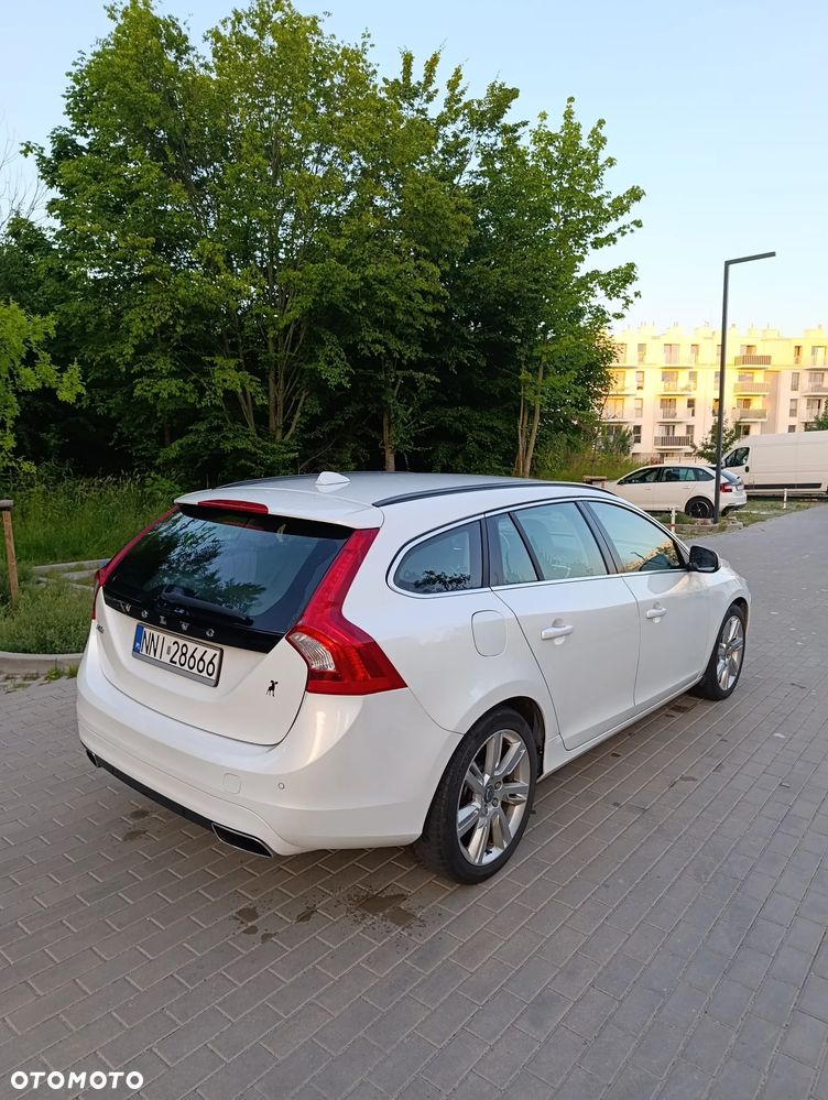 Volvo V60 D4 Kinetic - 4